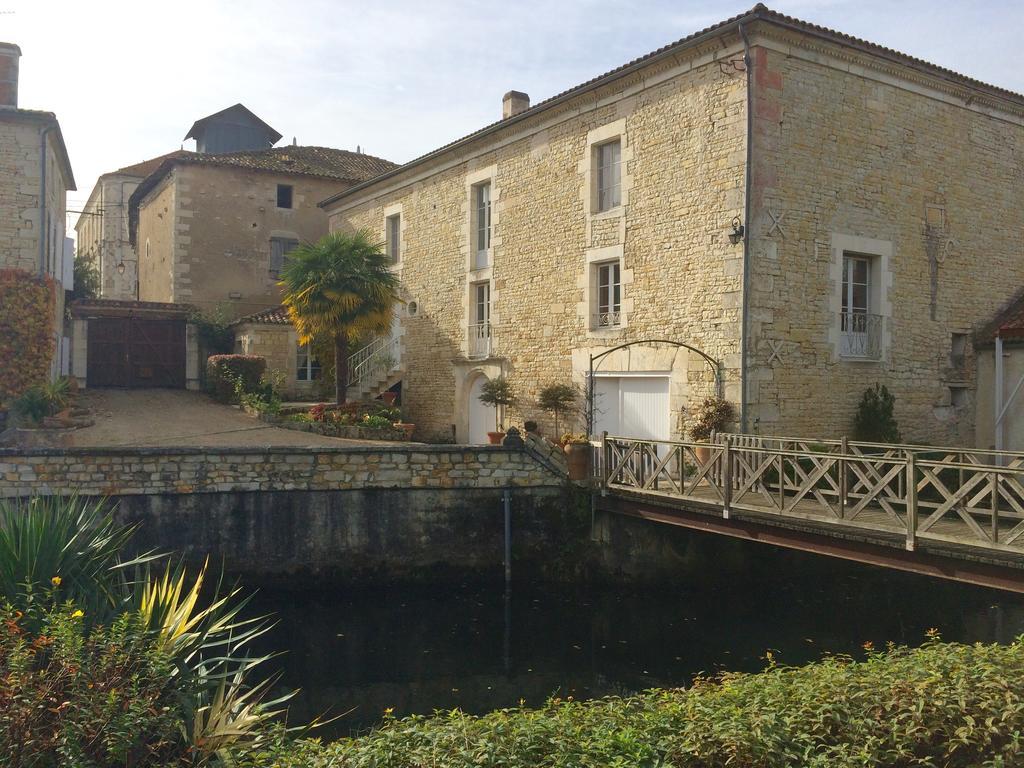 Villa Le Moulin De Mansle Esterno foto